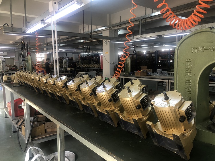 齒輪減速電機(jī) 齒輪減速電機(jī)